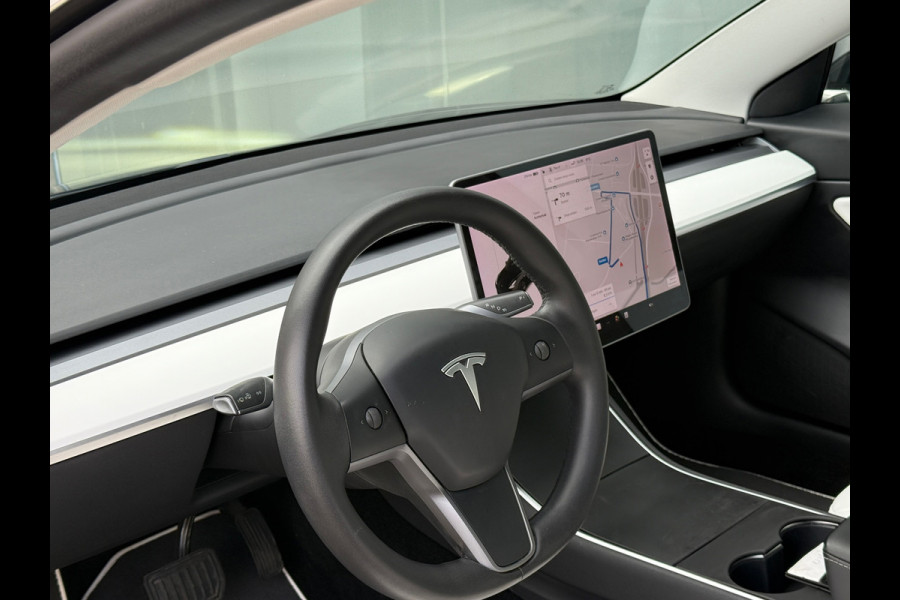 Tesla Model 3 Standard RWD Plus 60 kWh Autopilot 2020