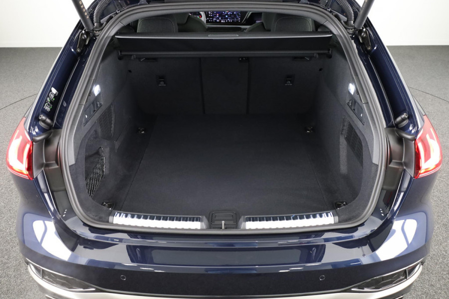 Audi A5 Avant 2.0 TFSI S edition 150pk | Matrix Led verlichting | Rondzicht camera | Keyless entry | 19 inch lichtmetalen velgen | S-line