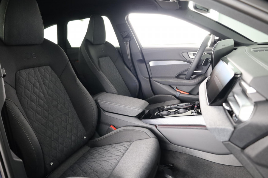 Audi A5 Avant 2.0 TFSI S edition 150pk | Matrix Led verlichting | Rondzicht camera | Keyless entry | 19 inch lichtmetalen velgen | S-line