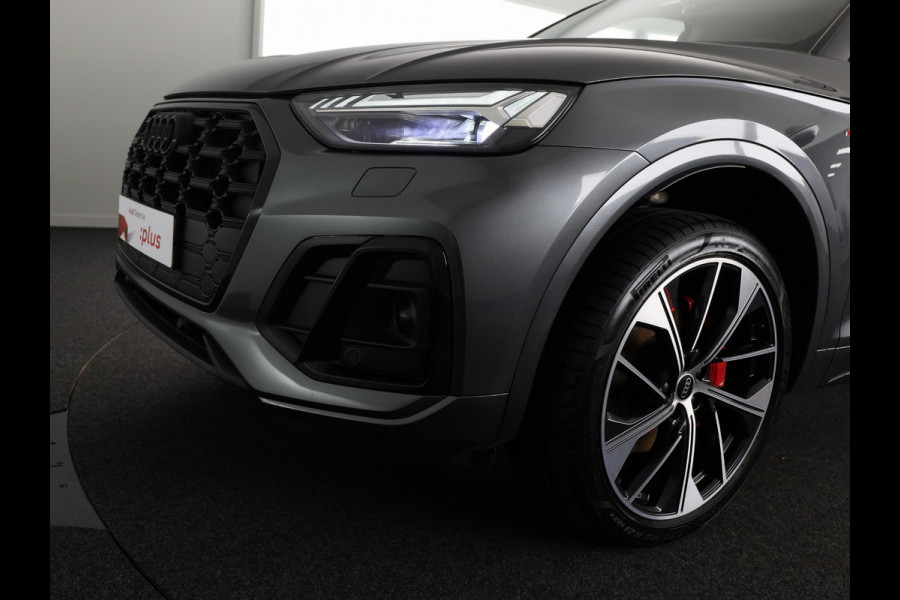 Audi Q5 50 TFSI e S edition Competition 299pk | Adaptieve cruise controle | Stoelverwarming | 21 inch Lichtmetalen velgen | Navigatie