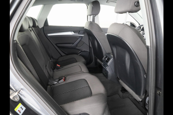 Audi Q5 50 TFSI e S edition Competition 299pk | Adaptieve cruise controle | Stoelverwarming | 21 inch Lichtmetalen velgen | Navigatie