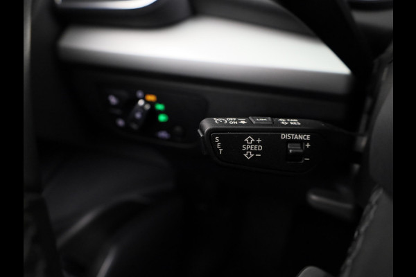 Audi Q5 50 TFSI e S edition Competition 299pk | Adaptieve cruise controle | Stoelverwarming | 21 inch Lichtmetalen velgen | Navigatie