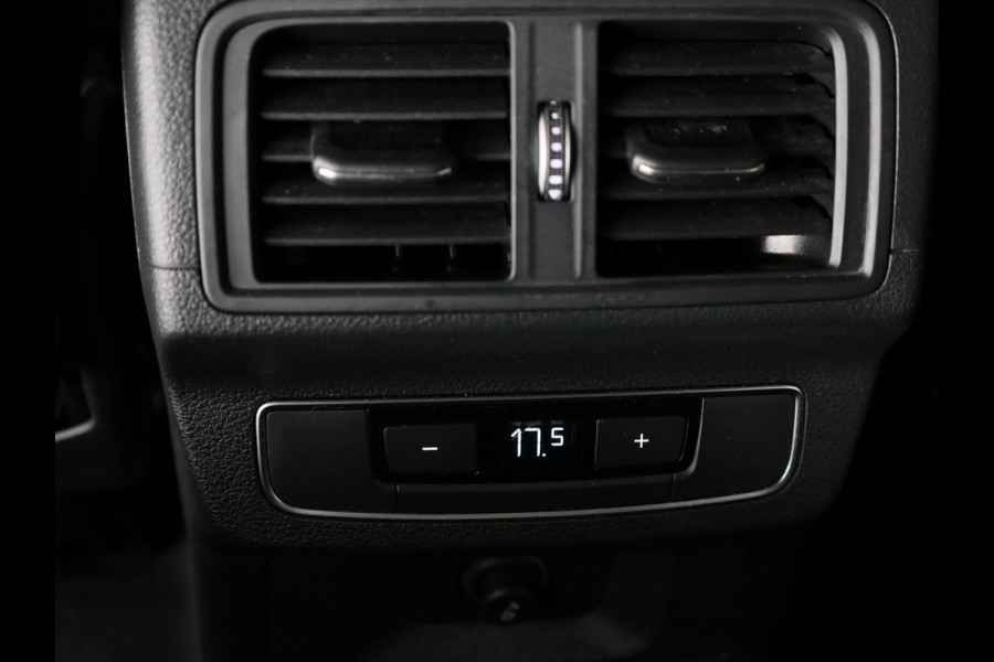 Audi Q5 50 TFSI e S edition Competition 299pk | Adaptieve cruise controle | Stoelverwarming | 21 inch Lichtmetalen velgen | Navigatie