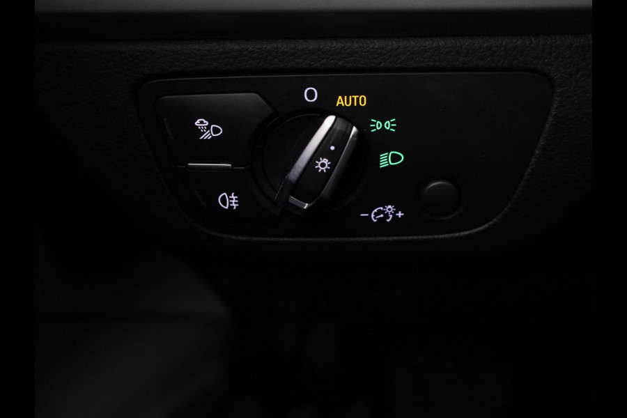 Audi Q5 50 TFSI e S edition Competition 299pk | Adaptieve cruise controle | Stoelverwarming | 21 inch Lichtmetalen velgen | Navigatie