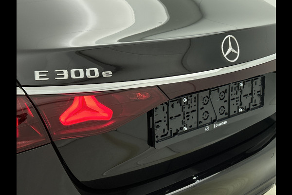 Mercedes-Benz E-Klasse 300 e Sport Edition | Trekhaak | Nightpakket | GUARD 360° vehicle protection Plus | Adaptieve Cruisecontrol | Digital Light | 360° camera | Panoramaschuifdak | Augmented Reality navigatie |