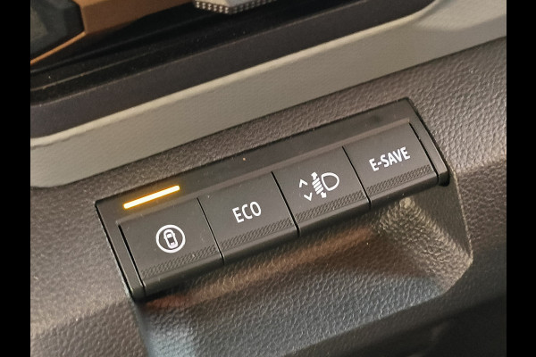 Dacia Duster 1.6 Hybrid 140 Extreme Automaat Rijklaar + Fabrieksgarantie tot 05-2027 Henk Jongen Auto's in Helmond,  al 50 jaar service zoals 't hoort!