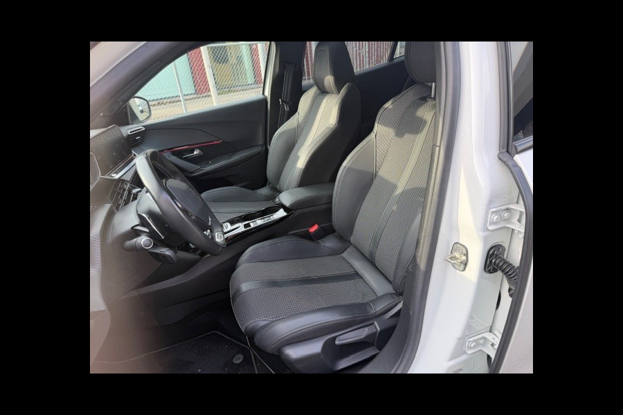 Peugeot 2008 1.2 PureTech GT NAVI I CAMERA APPLE CARPLAY ANDROID AUTO I LMV I