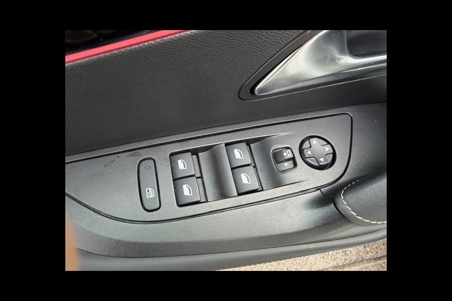 Peugeot 2008 1.2 PureTech GT NAVI I CAMERA APPLE CARPLAY ANDROID AUTO I LMV I