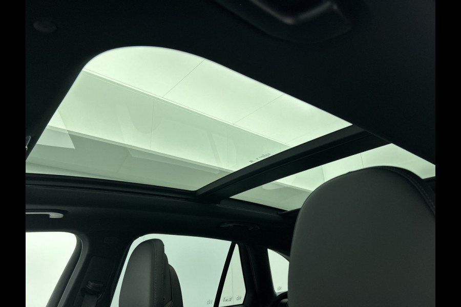 Mercedes-Benz GLC 300e 4MATIC Sport Edition | AMG Premium | Winter pakket | Nightpakket | Rijassistentiepakket Plus | Trekhaak | DIGITAL LIGHT | Parkeerpakket met 360°-camera |