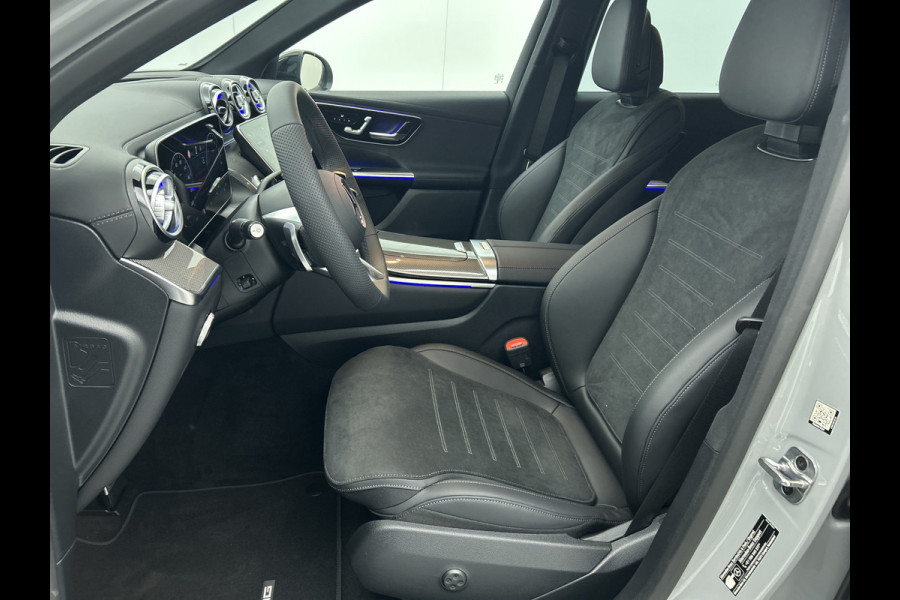 Mercedes-Benz GLC 300e 4MATIC Sport Edition | AMG Premium | Winter pakket | Nightpakket | Rijassistentiepakket Plus | Trekhaak | DIGITAL LIGHT | Parkeerpakket met 360°-camera |
