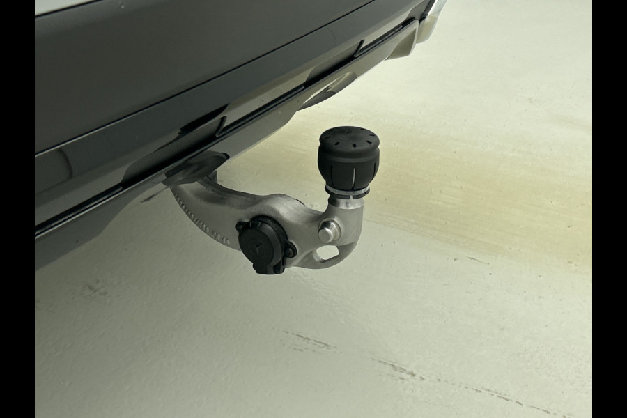 Mercedes-Benz GLC 300e 4MATIC Sport Edition | AMG Premium | Winter pakket | Nightpakket | Rijassistentiepakket Plus | Trekhaak | DIGITAL LIGHT | Parkeerpakket met 360°-camera |