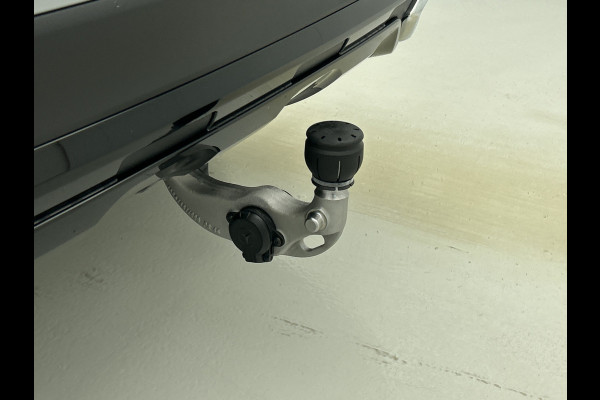 Mercedes-Benz GLC 300e 4MATIC Sport Edition | AMG Premium | Winter pakket | Nightpakket | Rijassistentiepakket Plus | Trekhaak | DIGITAL LIGHT | Parkeerpakket met 360°-camera |