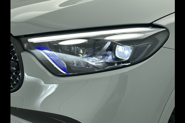 Mercedes-Benz GLC 300e 4MATIC Sport Edition | AMG Premium | Winter pakket | Nightpakket | Rijassistentiepakket Plus | Trekhaak | DIGITAL LIGHT | Parkeerpakket met 360°-camera |