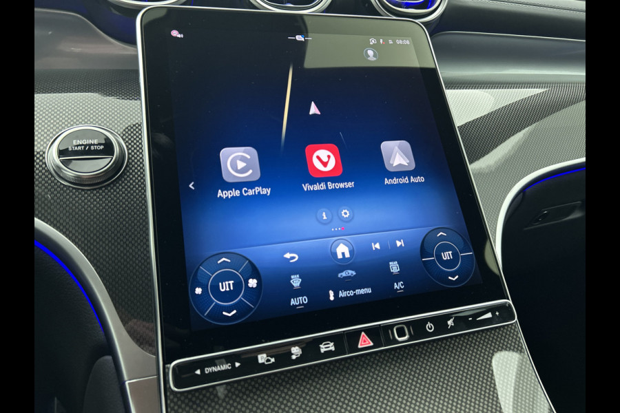 Mercedes-Benz GLC 300e 4MATIC Sport Edition | AMG Premium | Winter pakket | Nightpakket | Rijassistentiepakket Plus | Trekhaak | DIGITAL LIGHT | Parkeerpakket met 360°-camera |