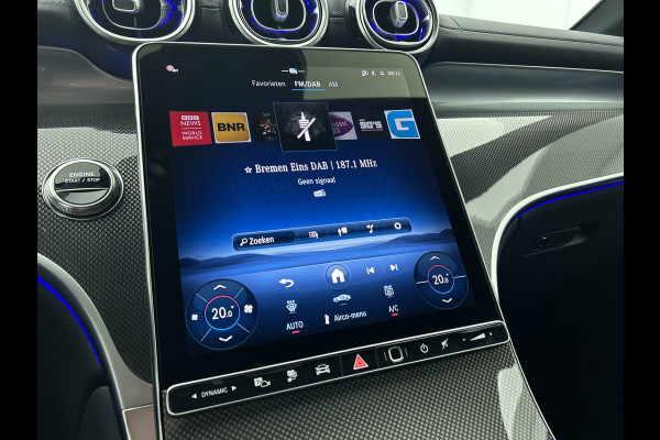 Mercedes-Benz GLC 300e 4MATIC Sport Edition | AMG Premium | Winter pakket | Nightpakket | Rijassistentiepakket Plus | Trekhaak | DIGITAL LIGHT | Parkeerpakket met 360°-camera |