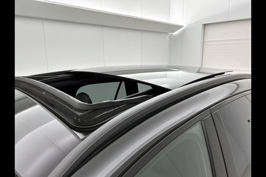 Mercedes-Benz GLC 300e 4MATIC Sport Edition | Premium Plus | Stoelventilatie/- verwarming voor | Trekhaak | Rijassistentiepakket Plus | Nightpakket | Winter pakket | Burmester® 3D surround sound systeem |