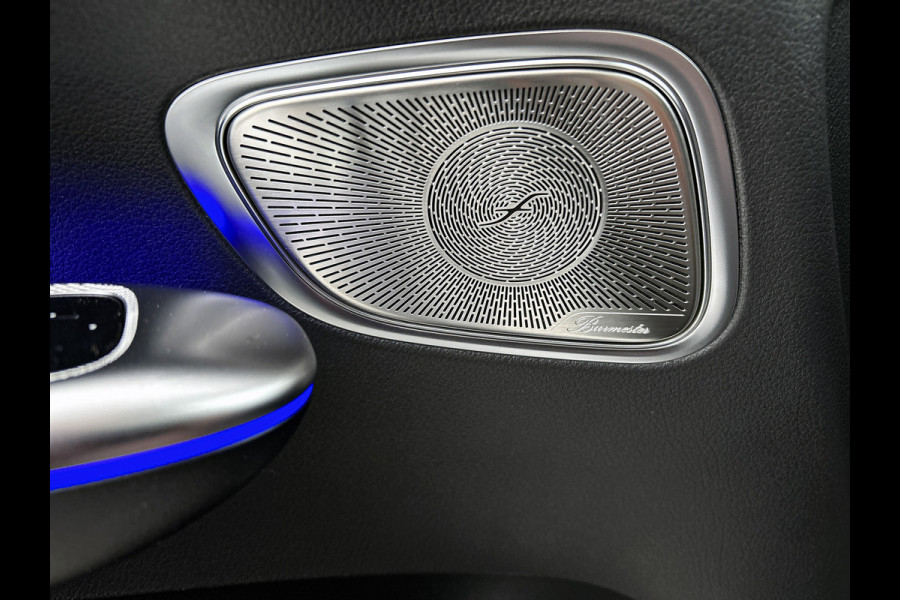 Mercedes-Benz GLC 300e 4MATIC Sport Edition | Premium Plus | Stoelventilatie/- verwarming voor | Trekhaak | Rijassistentiepakket Plus | Nightpakket | Winter pakket | Burmester® 3D surround sound systeem |