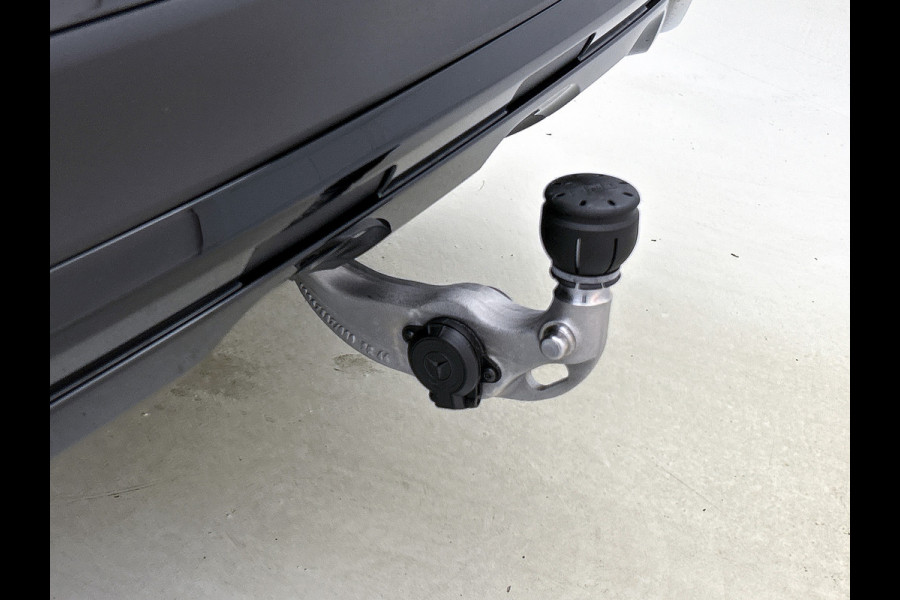 Mercedes-Benz GLC 300e 4MATIC Sport Edition | Premium Plus | Stoelventilatie/- verwarming voor | Trekhaak | Rijassistentiepakket Plus | Nightpakket | Winter pakket | Burmester® 3D surround sound systeem |