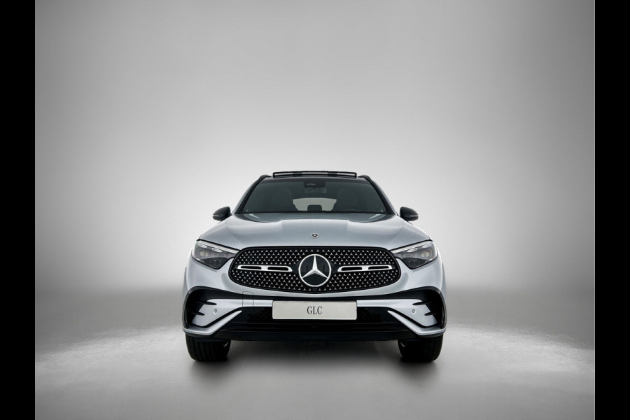 Mercedes-Benz GLC 300e 4MATIC Sport Edition | Premium pakket | Trekhaak | Nightpakket | Augmented Reality Navigation | Digital Light | Smartphone-integratie | 360° camera | Memorypakket |