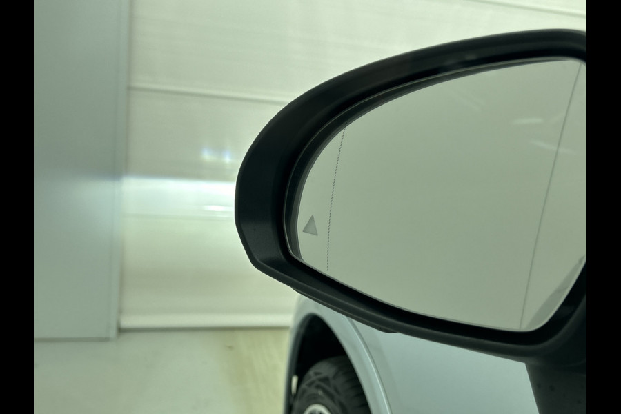 Mercedes-Benz GLC 300e 4MATIC Sport Edition | Premium pakket | Trekhaak | Nightpakket | Augmented Reality Navigation | Digital Light | Smartphone-integratie | 360° camera | Memorypakket |