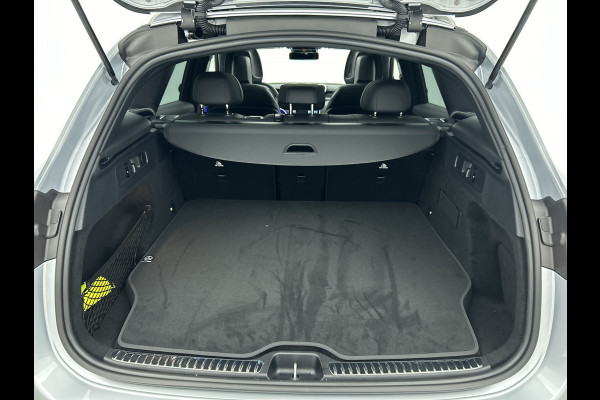 Mercedes-Benz GLC 300e 4MATIC Sport Edition | Premium pakket | Trekhaak | Nightpakket | Augmented Reality Navigation | Digital Light | Smartphone-integratie | 360° camera | Memorypakket |