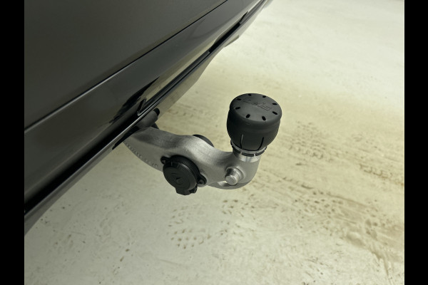 Mercedes-Benz GLC 300e 4MATIC Sport Edition | Premium pakket | Trekhaak | Nightpakket | Augmented Reality Navigation | Digital Light | Smartphone-integratie | 360° camera | Memorypakket |