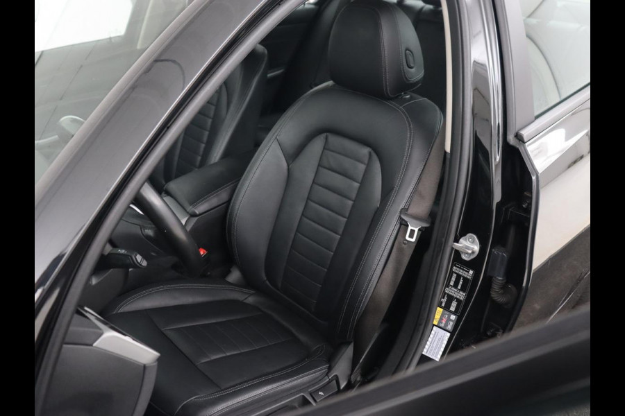 BMW 3-serie 320e Business Edition Plus | Leder | Stoelverwarming | Live Cockpit | Carplay | Navigatie | Full LED | Parkeerhulp | Climate control | Bluetooth | PHEV | Plug In