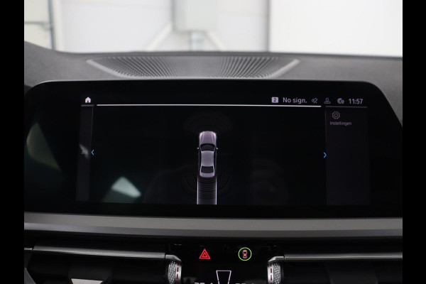 BMW 3-serie 320e Business Edition Plus | Leder | Stoelverwarming | Live Cockpit | Carplay | Navigatie | Full LED | Parkeerhulp | Climate control | Bluetooth | PHEV | Plug In