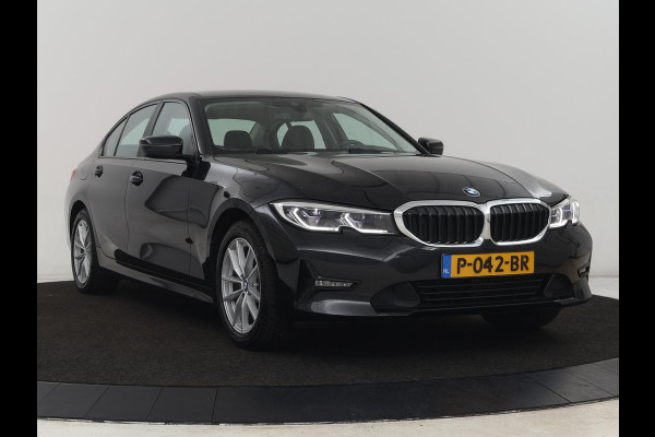BMW 3-serie 320e Business Edition Plus | Leder | Stoelverwarming | Live Cockpit | Carplay | Navigatie | Full LED | Parkeerhulp | Climate control | Bluetooth | PHEV | Plug In