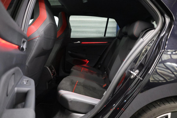 Volkswagen Golf 2.0 TSI GTI Clubsport 301+PK LED+IQ/PANO/HALF LEER+ALCANTARA+S.VERWARMING/19"/CAM/LINE/ACC/ECC/12 MND GARANTIE!
