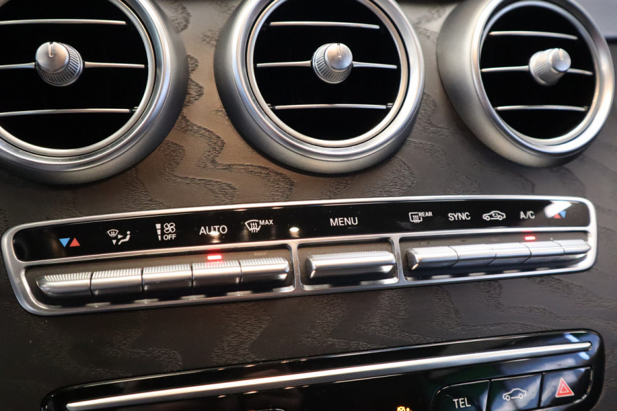 Mercedes-Benz C-Klasse Cabrio 200 Sport Edition Stoelverw. + koeling ACC ECC 19'' Breedbeeld NAVI