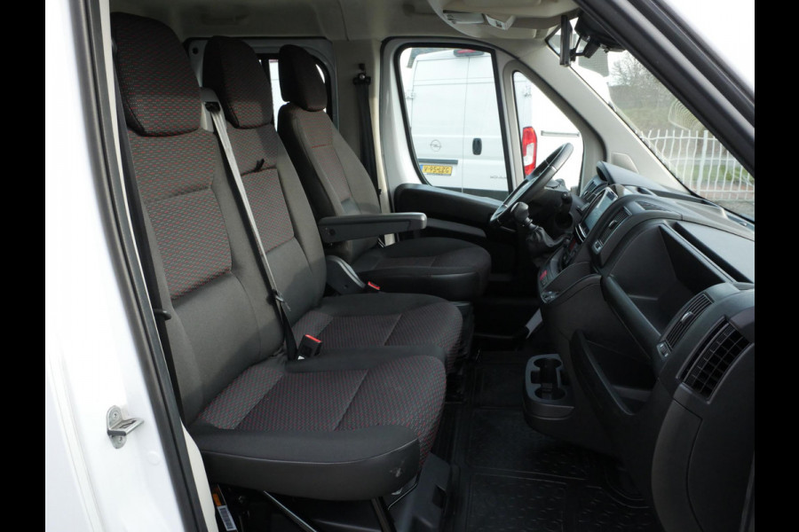 Opel Movano 2.2D 140PK, L4, Dubbel Cabine, Airco, Meubelbak L*B*H = 360*210*220 / Lat om lat betimmering / 2 x Lading vastzetrail op 100 en 207 cm