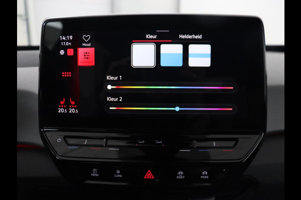 Volkswagen ID.3 First Plus 58 kWh | Stoel & stuurverwarming | Camera | Adaptive cruise | Sfeerverlichting | Carplay | Navigatie | Matrix LED | Parkeerhulp | Sfeerverlichting | Climate control
