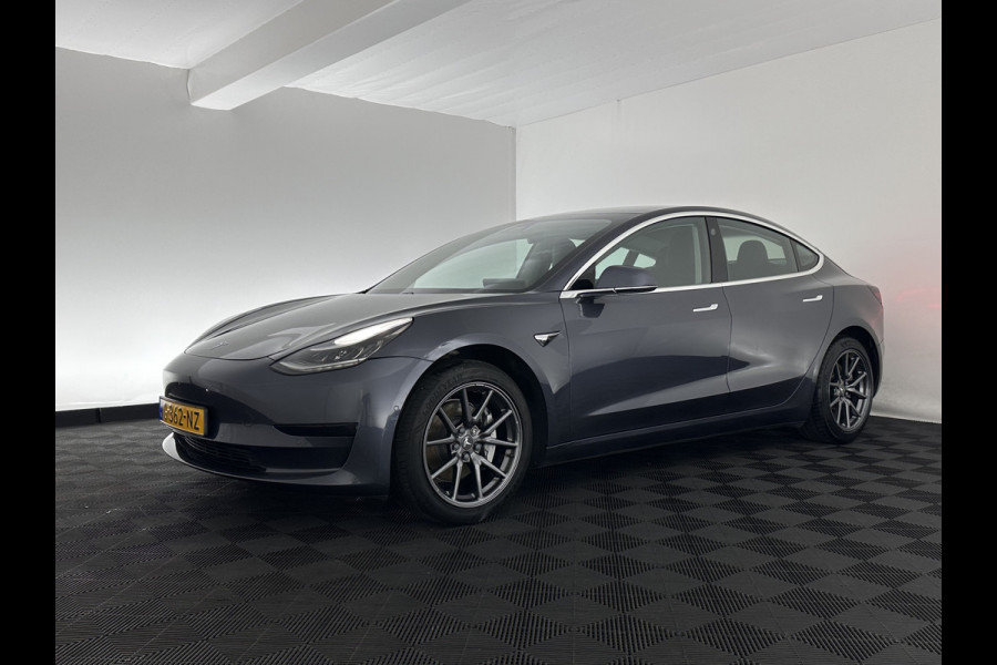 Tesla Model 3 Standard RWD Plus 60 kWh [ 3-Fase ] (INCL-BTW) Aut. *PANO | AUTO-PILOT | LEATHER | KEYLESS | FULL-LED | MEMORY-PACK | TOP-VIEW | DAB | CARPLAY | DIGI-COCKPIT | LANE-ASSIST | COMFORT-SEATS | 18"ALU*