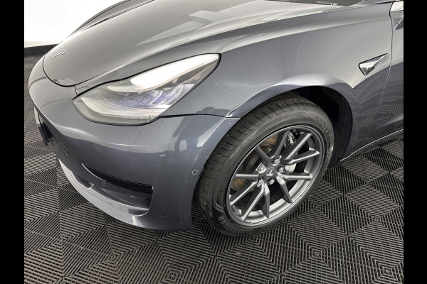 Tesla Model 3 Standard RWD Plus 60 kWh [ 3-Fase ] (INCL-BTW) Aut. *PANO | AUTO-PILOT | LEATHER | KEYLESS | FULL-LED | MEMORY-PACK | TOP-VIEW | DAB | CARPLAY | DIGI-COCKPIT | LANE-ASSIST | COMFORT-SEATS | 18"ALU*