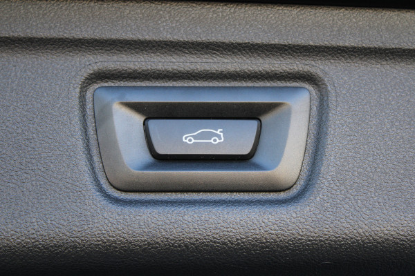 BMW 3 Serie Touring 330i xDrive | FACELIFT | M-SPORT | ACC | SFEER | CARPLAY | STOELVERW