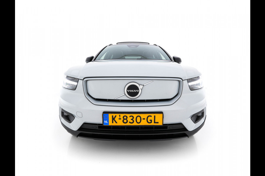 Volvo XC40 Recharge P8 AWD R-Design [ 3-Fase-11kW ] {SOH-89%} (INCL-BTW) *PANO | LEATHER-MICROFIBRE | DIGI-COCKPIT | FULL-LED | NAVI-FULLMAP | ECC | CARPLAY | PDC | KEYLESS | HEATED-SPORTSEATS | BLIS | PRIVACY-GLASS | 20"ALU*