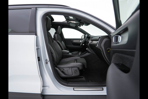 Volvo XC40 Recharge P8 AWD R-Design [ 3-Fase-11kW ] {SOH-89%} (INCL-BTW) *PANO | LEATHER-MICROFIBRE | DIGI-COCKPIT | FULL-LED | NAVI-FULLMAP | ECC | CARPLAY | PDC | KEYLESS | HEATED-SPORTSEATS | BLIS | PRIVACY-GLASS | 20"ALU*