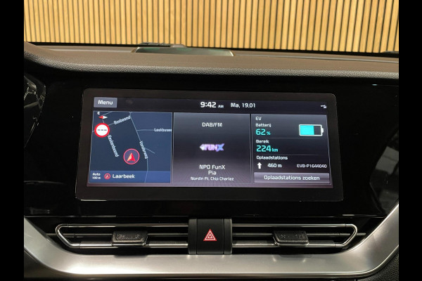Kia e-Niro DynamicLine 64 kWh|100%SOH|FACELIFT|3-FASE|LEDER|ACC|CARPLAY/ANDROID|CAMERA|STOEL+STUURVERW|IN. BTW|1e EIG|NL-AUTO|NAP|