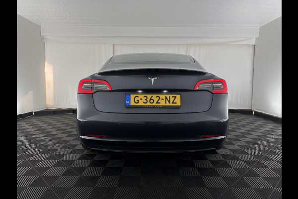 Tesla Model 3 Standard RWD Plus 60 kWh [ 3-Fase ] (INCL-BTW) Aut. *PANO | AUTO-PILOT | LEATHER | KEYLESS | FULL-LED | MEMORY-PACK | TOP-VIEW | DAB | CARPLAY | DIGI-COCKPIT | LANE-ASSIST | COMFORT-SEATS | 18"ALU*