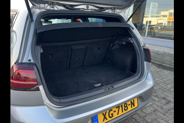 Volkswagen e-Golf e-Golf Verwarmde voorstoelen | Lederen bekleding | Achteruitrijcamera | Warmtepomp