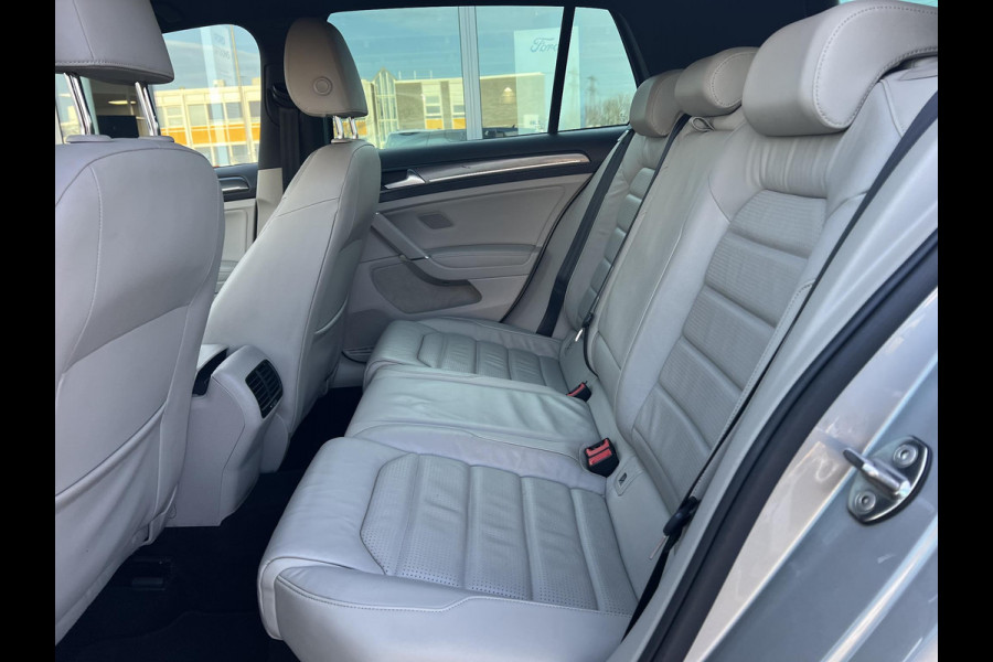 Volkswagen e-Golf e-Golf Verwarmde voorstoelen | Lederen bekleding | Achteruitrijcamera | Warmtepomp