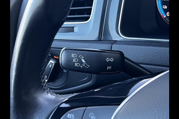 Volkswagen e-Golf e-Golf Verwarmde voorstoelen | Lederen bekleding | Achteruitrijcamera | Warmtepomp