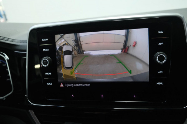 Volkswagen T-Roc 1.5 TSI 2x R-Line Business+ - Airco, Cruise, PDC, Camera, Carplay.