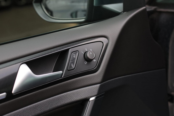 Volkswagen Golf 2.0 TSI 4Motion R *Pano*Dynaudio*DCC*Keyless*