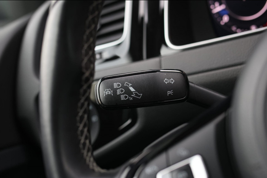 Volkswagen Golf 2.0 TSI 4Motion R *Pano*Dynaudio*DCC*Keyless*