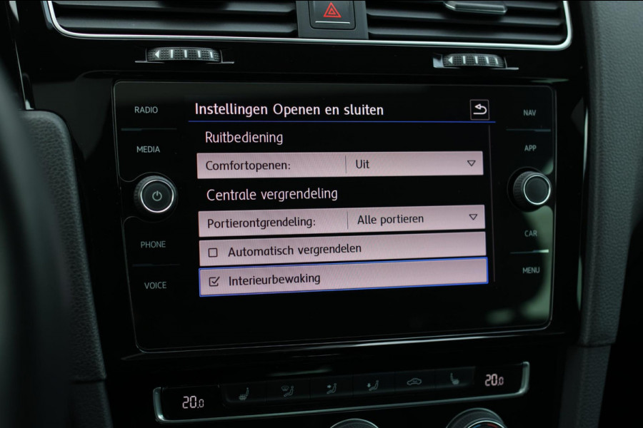 Volkswagen Golf 2.0 TSI 4Motion R *Pano*Dynaudio*DCC*Keyless*