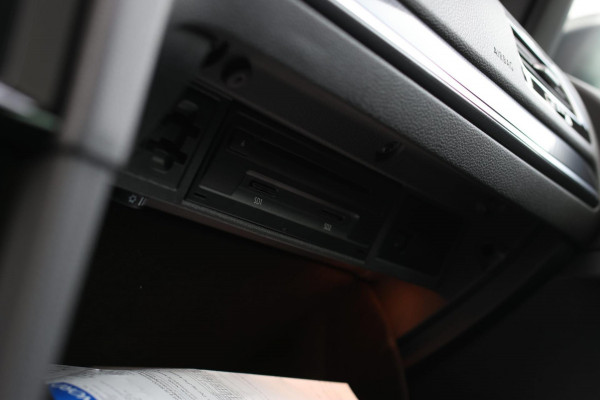 Volkswagen Golf 2.0 TSI 4Motion R *Pano*Dynaudio*DCC*Keyless*