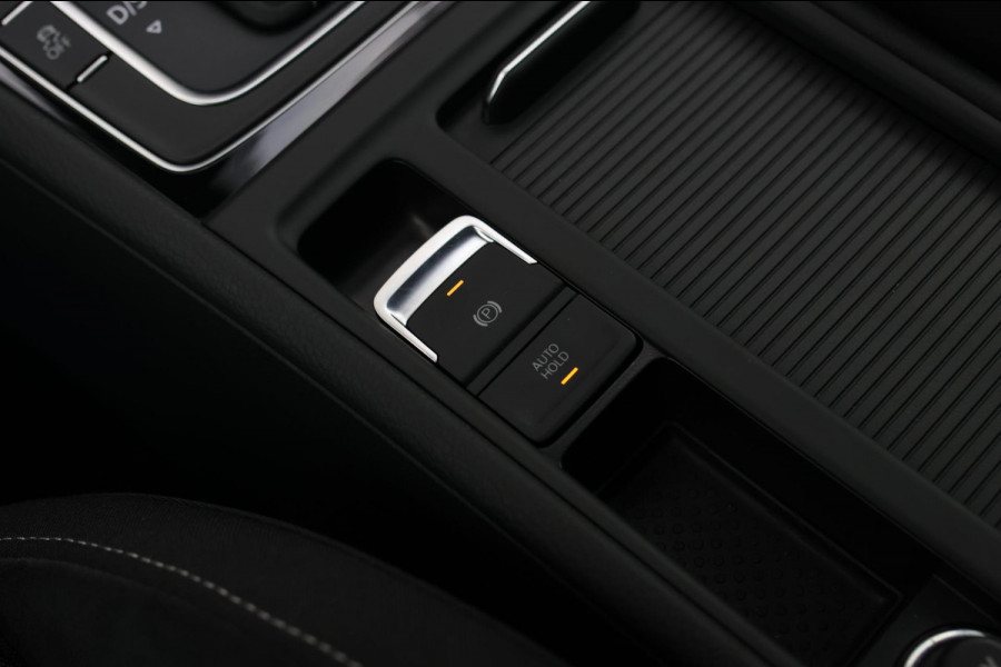 Volkswagen Golf 2.0 TSI 4Motion R *Pano*Dynaudio*DCC*Keyless*