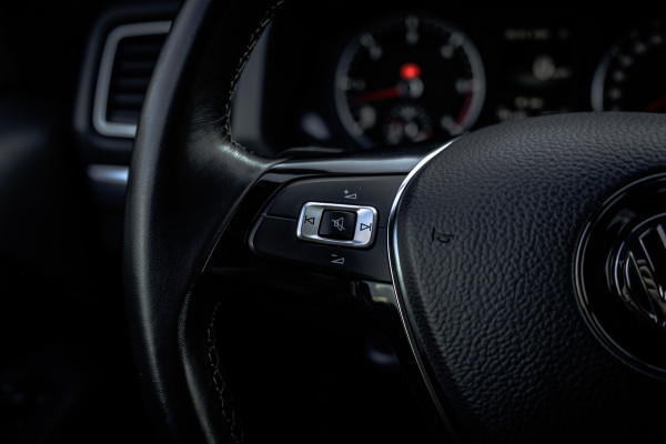 Volkswagen Amarok 3.0 TDI V6 L2H1 | 4Motion | Aventura | DC | 259 PK | Leder | Automaat | Schakelflippers